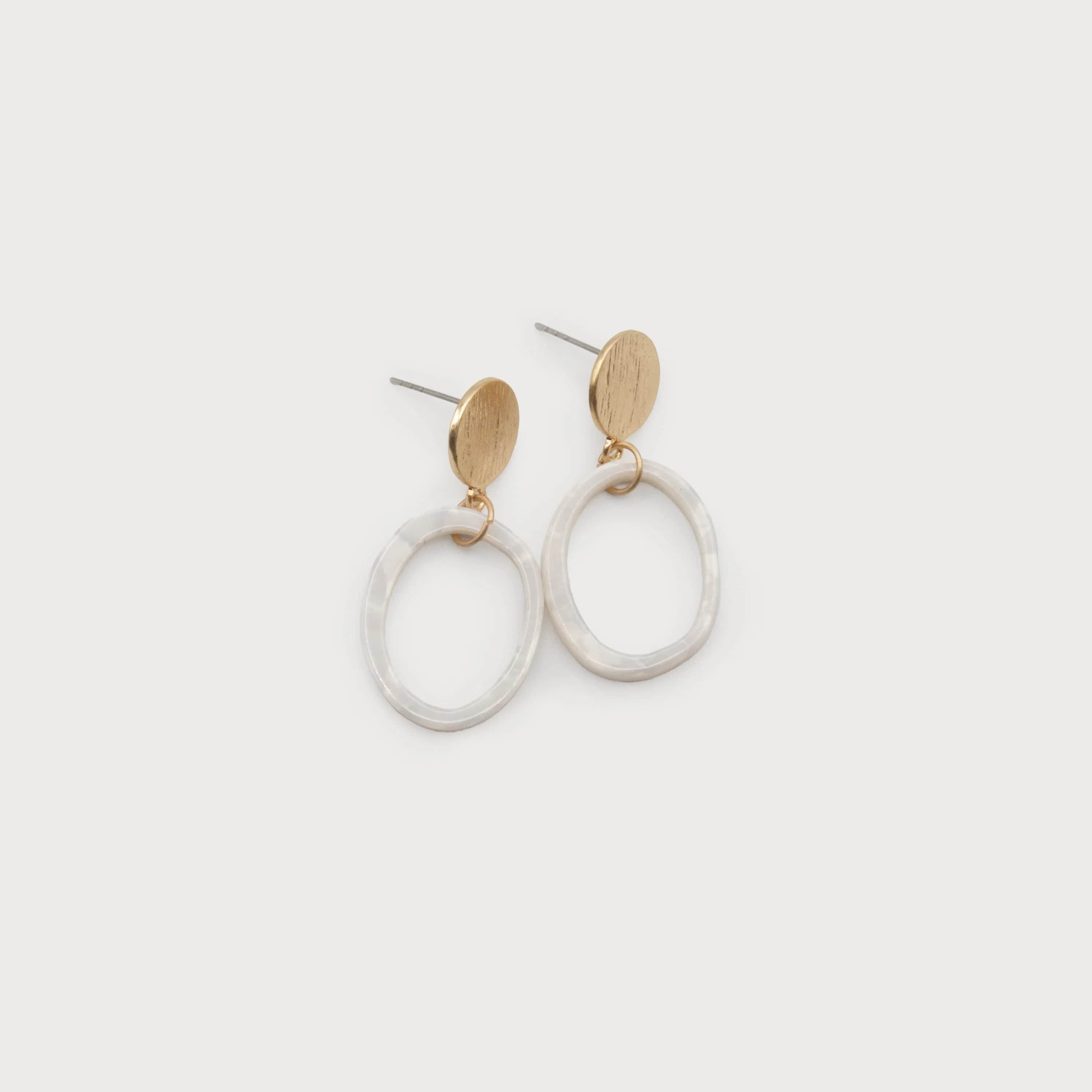 Caracol Resin Hoops on Metal Pellet - 2620