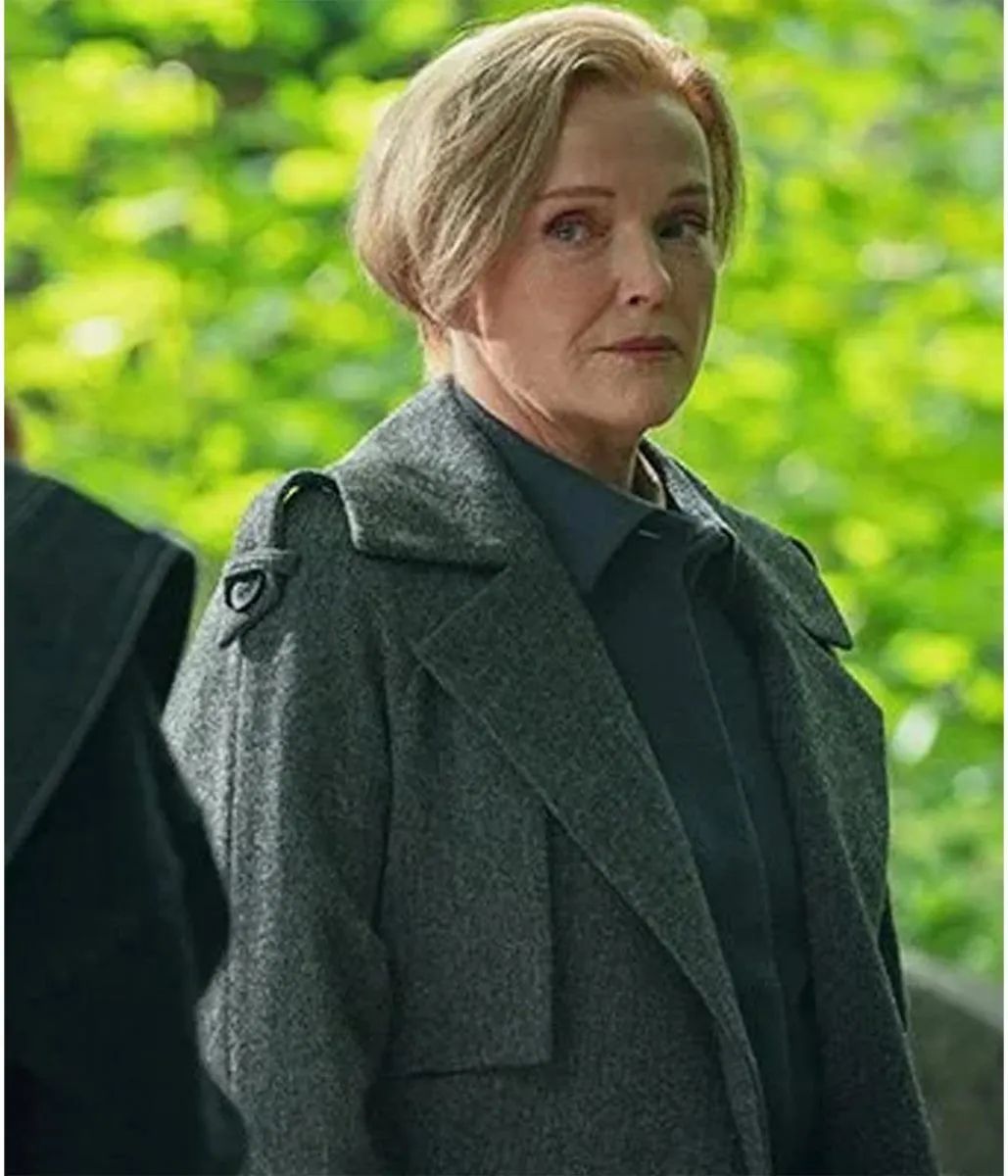 Fate The Winx Saga S02 Miranda Richardson Gray Coat