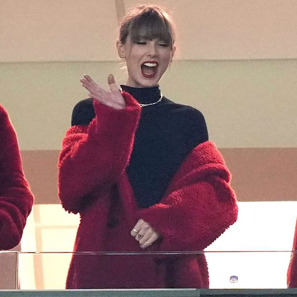 Kansas City Chiefs Taylor Swift Red Teddy Coat