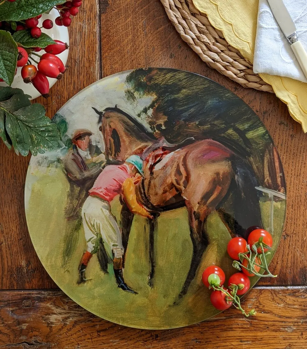 Munnings 'Unsaddling at Epsom' Round Glass Worktop Saver