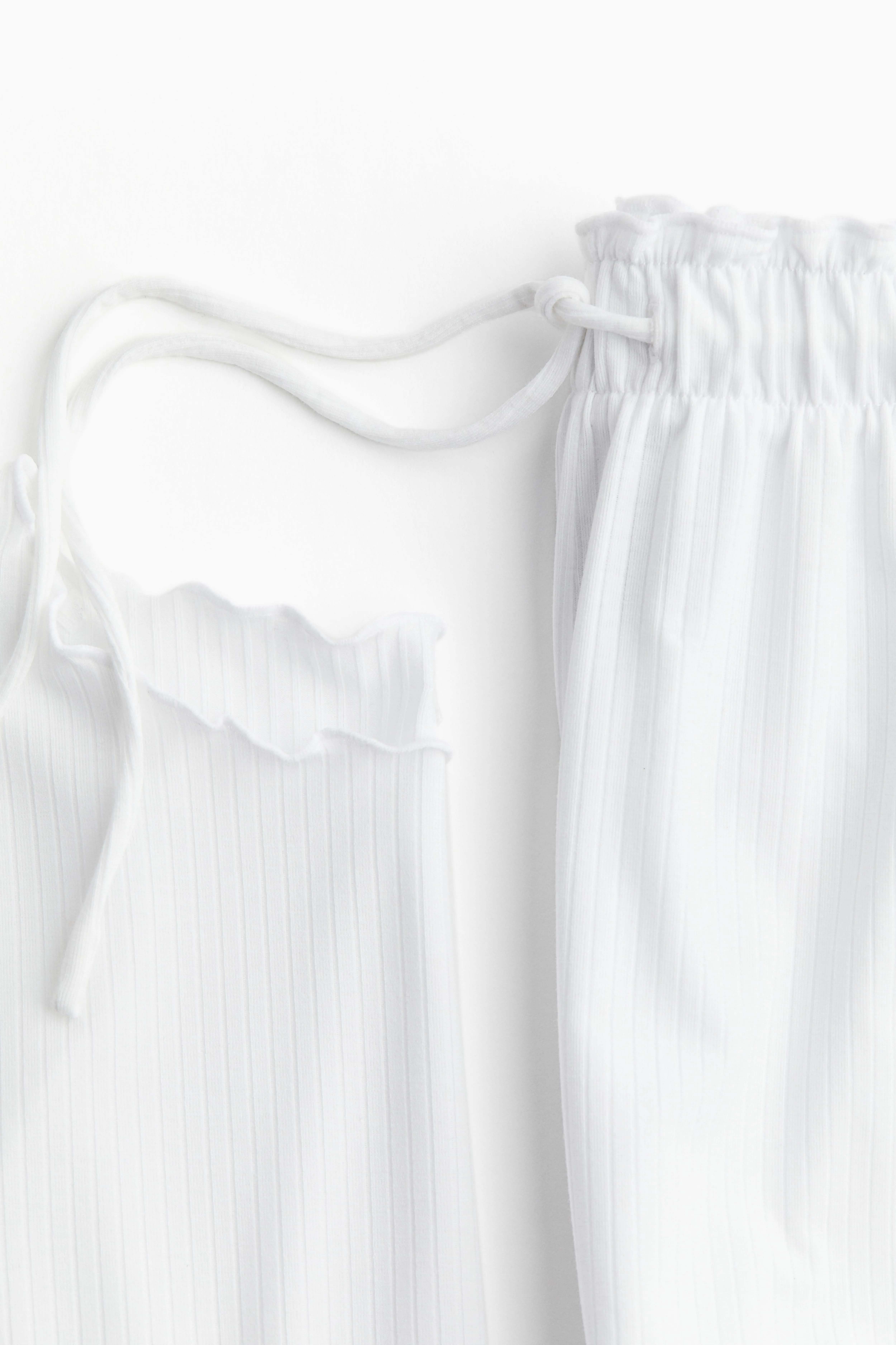 Overlock-detail ribbed pyjamas - Round neck - Short sleeve - White - Ladies | H&M GB