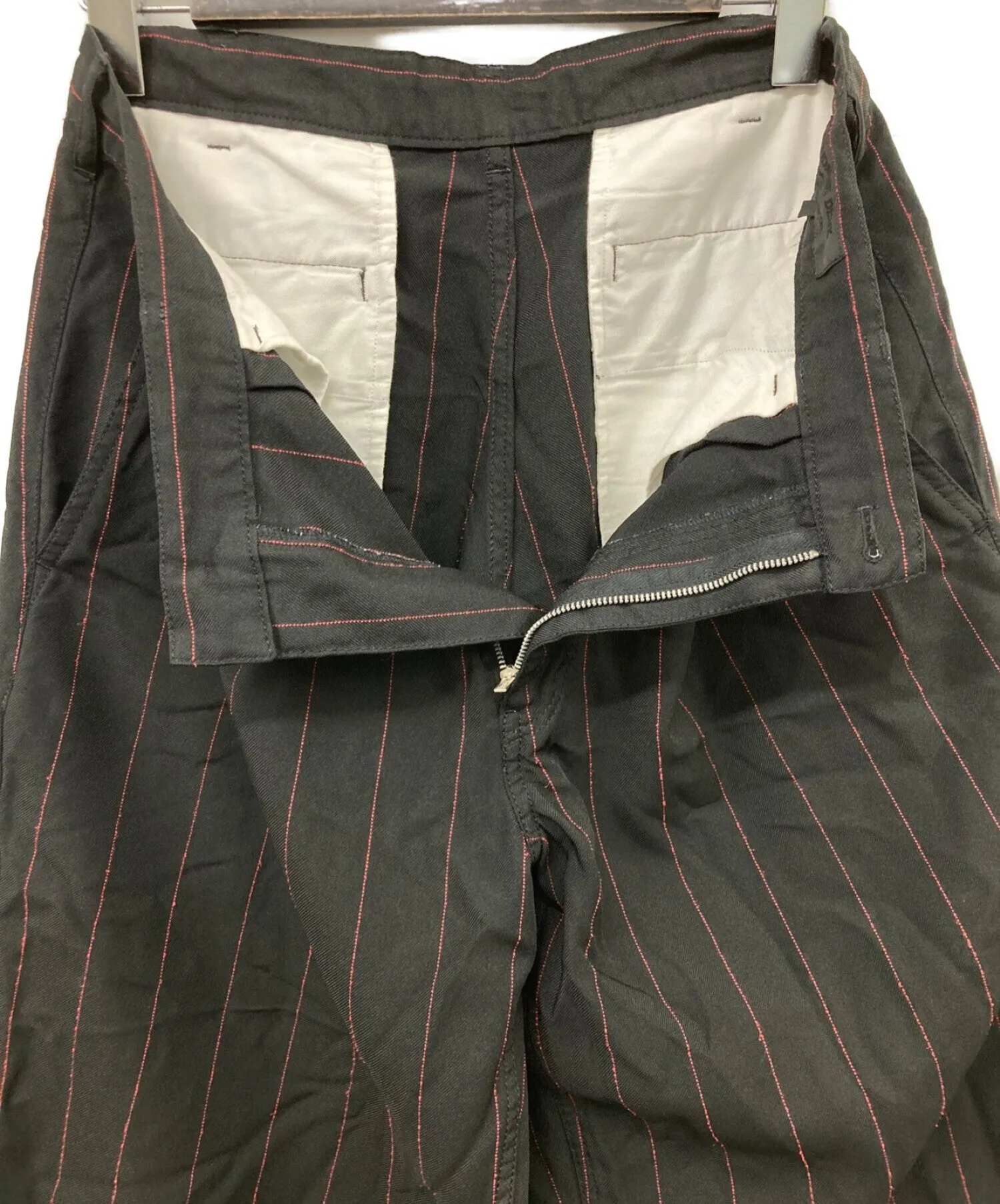 [Pre-owned] COMME des GARCONS HOMME DEUX 22SS Poly shrink-wrap striped tuck tapered pants DI-P030