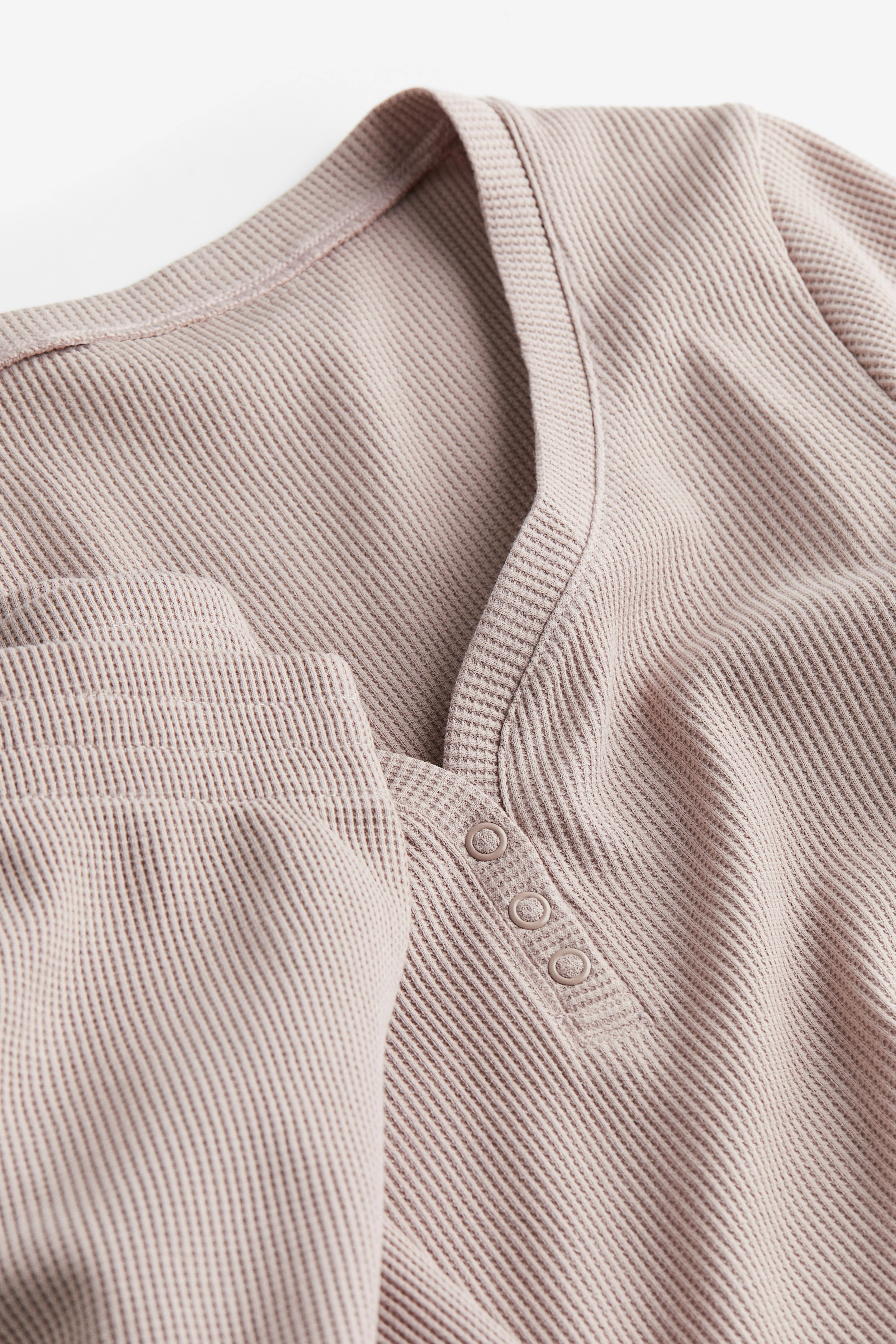 Waffled pyjamas - V-neck - Long sleeve - Dusty pink - Ladies | H&M GB